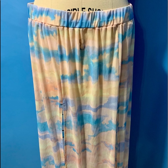 Forever 21 swim cover up skirt. - Picture 5 of 7